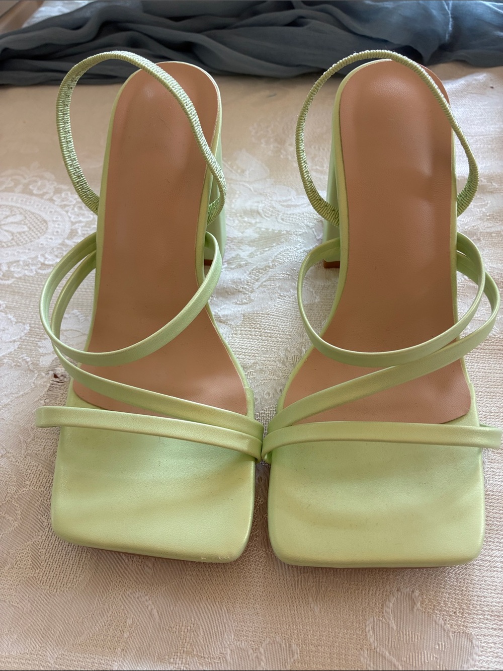 Sleek Women's Lime Green Strappy 3 3/4 in. Heeled Sandals US size 6/Eur 36